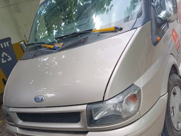 Cần bán xe ford 16 chỗ hạ xuống 6 chỗ 