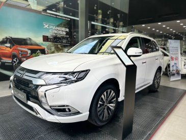Báo giá xe Mitsubishi + OUTLANDER 