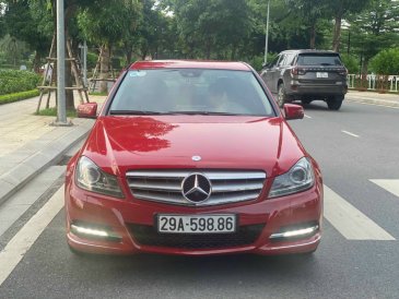 Chính chủ cần bán nhanh Mec C200 sx 2012 xe một chủ từ mới