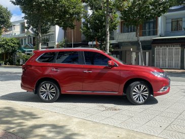 CẦN BÁN XE GIA ĐÌNH, 7 CHỖ, MÁY 2.0L OUTLANDER 2.0 PREMIUM FULL OPTION TẠI TP. BÌNH DƯƠNG 