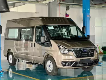 Bán nhanh xe Ford Transit 2023