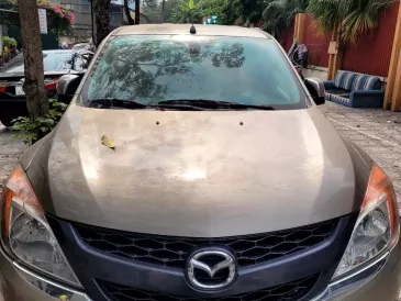 Xe chạy gia đình cần bán . MAZDA BT50 sx 2014 số tự động - 2 cầu 4x4 
