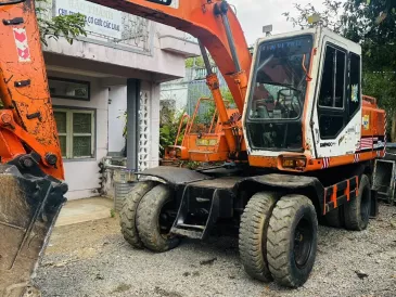 Cần bán xe DAEWOO SALAR130W sx năm 1999