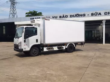 Bán xe tải Isuzu QKR210 thùng đông lạnh