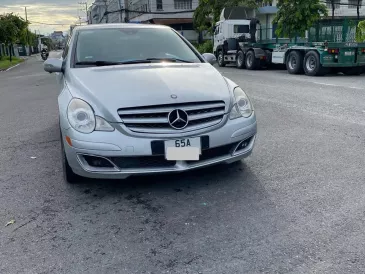 Gia đình đối xe cần bán em Mercedes R350.Odo 176668km