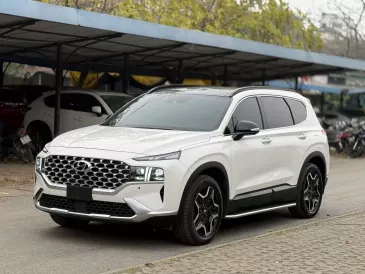 SANTAFE 2024 máy dầu cao cấp nhất màu trắng. 