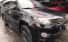 Bán Toyota Fortuner 2.7V 4x2 AT năm 2015, màu đen như mới, 830tr