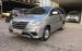 Cần bán xe Toyota Innova 2.0E đời 2014, màu bạc, giá chỉ 585 triệu