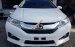 Cần bán xe Honda City 1.5 AT đời 2016, màu trắng, giá tốt