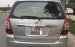 Cần bán Toyota Innova 2.0E sản xuất 2013, màu bạc xe gia đình