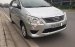 Cần bán Toyota Innova 2.0E sản xuất 2013, màu bạc xe gia đình