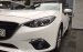 Cần bán xe Mazda 3 đời 2017, màu trắng, xe nhập 