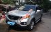 Cần bán gấp Kia Sorento 2.4 AT 2010, màu bạc chính chủ