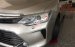 Bán Toyota Camry 2.0E sản xuất 2017, còn 4 màu sang trọng, tặng phụ kiện và giảm giá tiền mặt