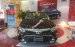 Bán Toyota Camry 2.0E đời 2017, màu đen, 947 triệu