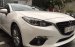 Cần bán xe Mazda 3 đời 2017, màu trắng, xe nhập 