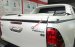 Bán Toyota Hilux 2.4E 2017, hỗ trợ trả góp lên tới 80%, hotline: 0976112268