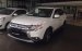 Bán Mitsubishi Outlander đời 2017, màu trắng, nhập khẩu, giá tốt