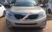 Cần bán xe Kia Sorento đời 2016, màu ghi vàng 