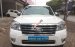 Cần bán gấp Ford Everest Limited 4x2 AT đời 2011, màu trắng số tự động, 525tr