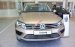 Bán ô tô Volkswagen Touareg đời 2016, màu vàng, nhập khẩu nguyên chiếc