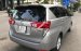 Bán Toyota Innova 2.0G sản xuất 2017, màu bạc xe gia đình, giá 805tr