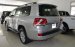 Xe Toyota Land Cruiser VX 4.6 V8 2016, màu bạc, nhập khẩu nguyên chiếc 