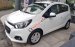 Bán ô tô Chevrolet Spark LT 2017, màu trắng, giá tốt