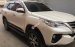 Cần bán lại xe Toyota Fortuner đời 2017, màu trắng, nhập khẩu, chính chủ