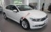 Volkswagen Passat 1.8L TSI E năm 2016, màu trắng ngọc trai. Hỗ trợ vay 80% giá trị xe, LH Hương 0902.608.293