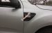 Bán Ford Ranger 2017 màu bạc, bản Wiltrak 3.2 AT 4x4. Hỗ trợ trả góp hơn 80%, giao xe ngay