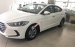 Giá xe Hyundai Elantra 1.6 MT đời 2017, màu trắng. Giá 659 triệu bao gồm tất cả chi phí. LH Hương: 0902.608.293