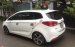Kẹt tiền bán gấp Kia Rondo 2017, tự động, màu trắng fulloption đẹp