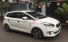 Kẹt tiền bán gấp Kia Rondo 2017, tự động, màu trắng fulloption đẹp