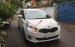Kẹt tiền bán gấp Kia Rondo 2017, tự động, màu trắng fulloption đẹp