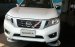 Bán Nissan Navara NP300 E một cầu, số sàn, model 2017, màu trắng, nhập khẩu