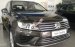 Dòng SUV nhập Đức Volkswagen Touareg 3.6l, màu vàng cát. Cam kết giá tốt- Thu Hương: 0902.608.293