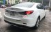 Cần bán gấp Mazda 6 2.0L 2017, màu trắng