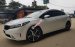 Bán ô tô Kia Cerato Signature 2.0 AT năm sản xuất 2017, màu trắng, giá tốt