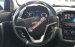 Bán ô tô Chevrolet Captiva đời 2017, màu trắng