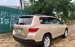 Bán xe Toyota Highlander năm 2011 màu vàng cát, 1 tỷ 179 triệu, xe nhập khẩu