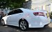 Cần bán xe Toyota Camry SE đời 2010, màu trắng, nhập khẩu