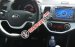 Cần bán xe Kia Picanto sản xuất 2013, màu trắng số tự động, giá tốt
