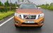 Gia đình bán Nissan Navara E 2016, màu cam, nhập khẩu, mới 99%