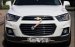 Cần bán gấp Chevrolet Captiva đời 2016 màu trắng, giá 695 triệu