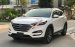 Bán xe Hyundai Tucson 2.0AT 2016, màu trắng, nhập khẩu