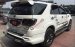 Cần bán lại xe Toyota Fortuner TRD 2016, màu trắng, giá 930tr