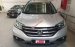 Bán xe Honda CR-V 2.0 đời 2013, màu bạc số tự động. Xe đi 45.000 km giá thương lượng khi khách xem xe