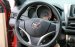 Bán xe Toyota Yaris 1.3E 2015, màu đỏ, số tự động, lăn bánh 4000 km