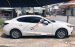 Cần bán gấp Mazda 3 2017, màu trắng giá cạnh tranh
